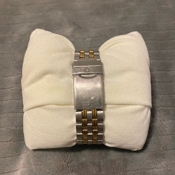 Wenger Swiss Military Watch - Picture 4 of 12
